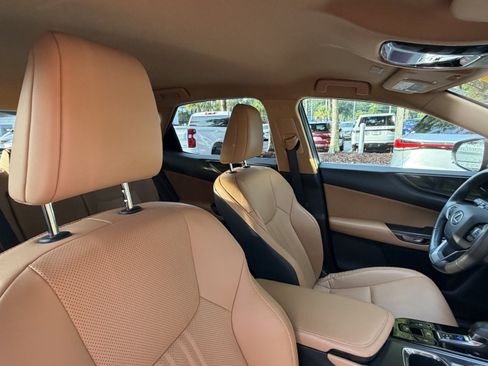 Used 2025 Lexus NX 250 FWD w/ Towing Package (2000 Lbs) image 43