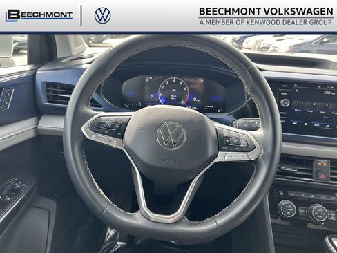 Used 2024 Volkswagen Taos SE FWD image 10