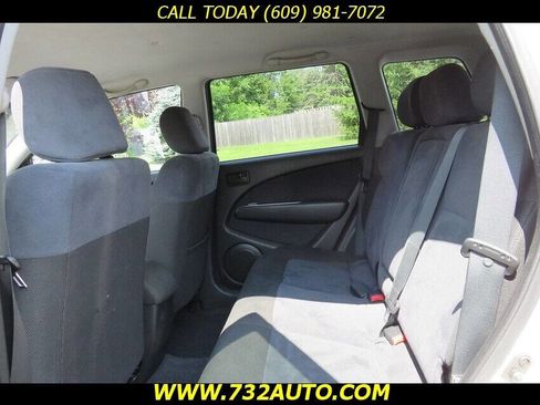 Used 2004 Mitsubishi Outlander LS image 9