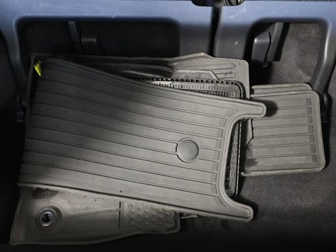 Used 2021 Toyota Sienna Platinum image 48