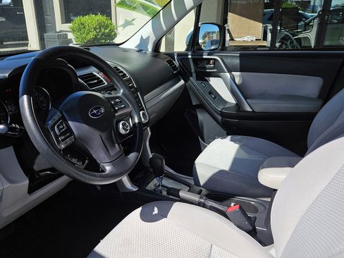 Used 2016 Subaru Forester 2.5i Premium AWD/4WD image 9