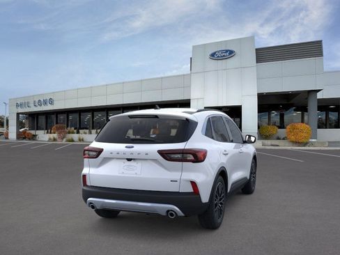 New 2026 Ford Escape SE FWD image 8