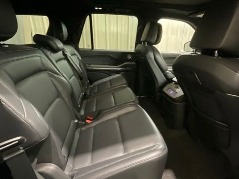 Used 2025 Lincoln Navigator Reserve w/ Jet Appearance Package AWD/4WD image 14