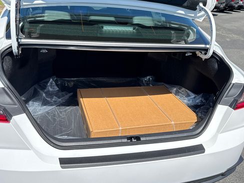 New 2026 Toyota Camry SE FWD image 9