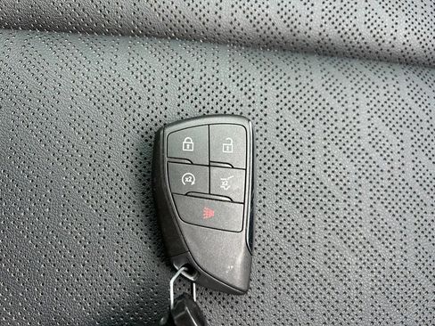 Used 2026 Chevrolet Equinox RS w/ LPO, Floor Liner Package FWD image 36