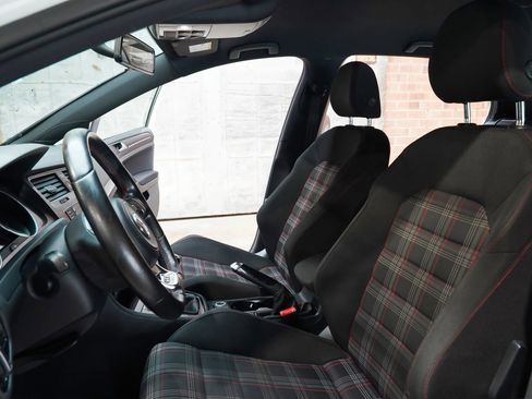 Used 2015 Volkswagen GTI S FWD image 36