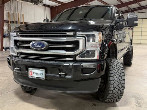 Used 2022 Ford F250 Platinum image 3