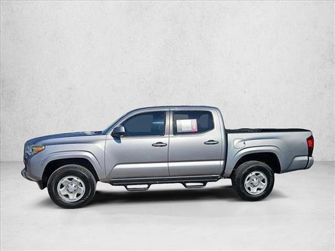 Used 2018 Toyota Tacoma SR image 2