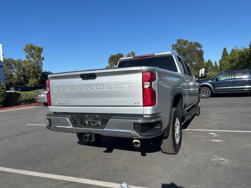 Used 2022 Chevrolet Silverado 2500 LT w/ Convenience Package image 3