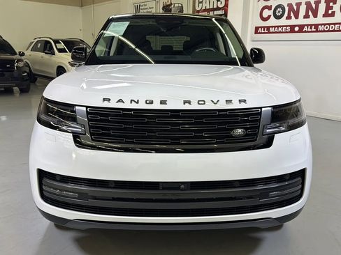 Used 2024 Land Rover Range Rover SE AWD/4WD image 4
