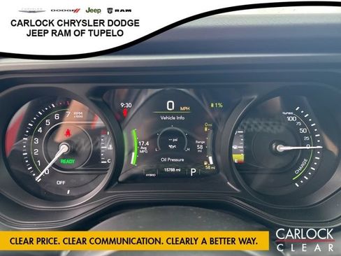 Used 2025 Jeep Wrangler Unlimited Sahara w/ Safety Group AWD/4WD image 19
