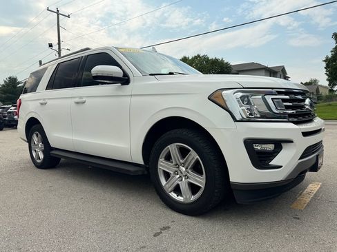 Used 2020 Ford Expedition XLT w/ Equipment Group 201A AWD/4WD image 3