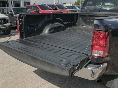 Used 2016 RAM 3500 Tradesman w/ Chrome Appearance Group image 52