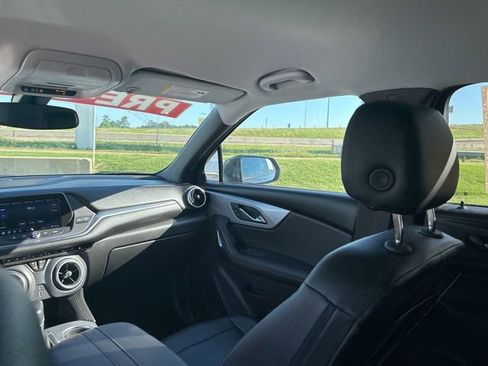 Used 2019 Chevrolet Blazer LT FWD image 40