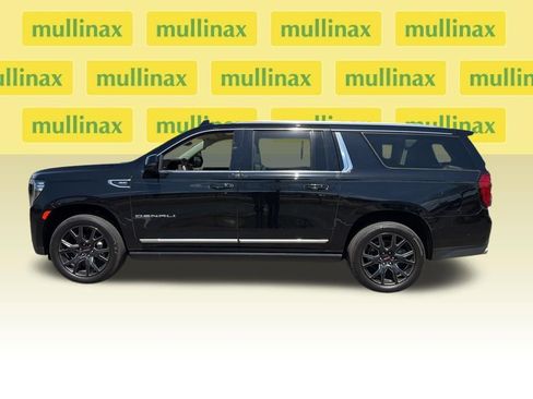 Used 2023 GMC Yukon XL Denali w/ Denali Reserve Package image 6