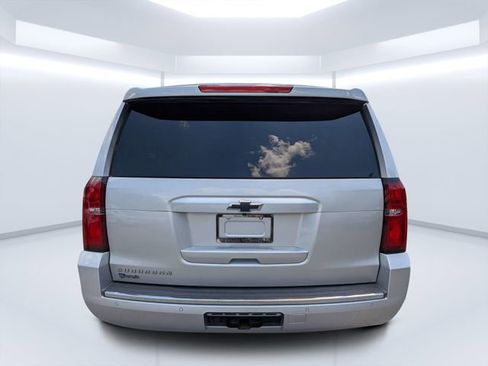 Used 2016 Chevrolet Suburban LTZ RWD image 4