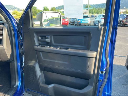 Used 2017 RAM 1500 Express AWD/4WD image 25