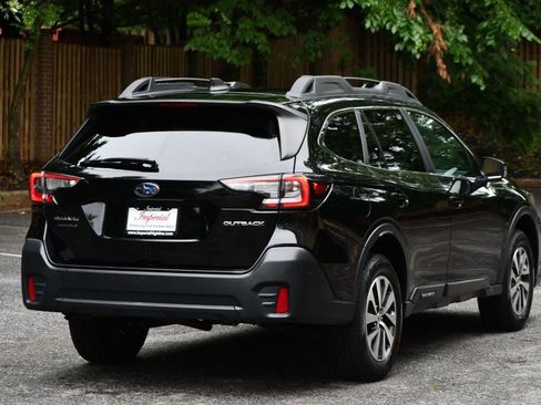 Used 2020 Subaru Outback Premium image 9