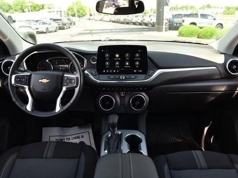 Used 2025 Chevrolet Blazer LT AWD/4WD image 7