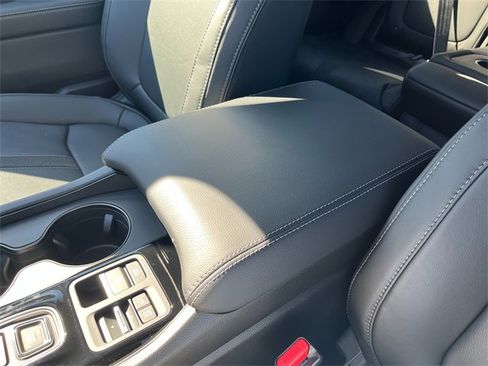 New 2025 Honda Pilot EX-L image 32