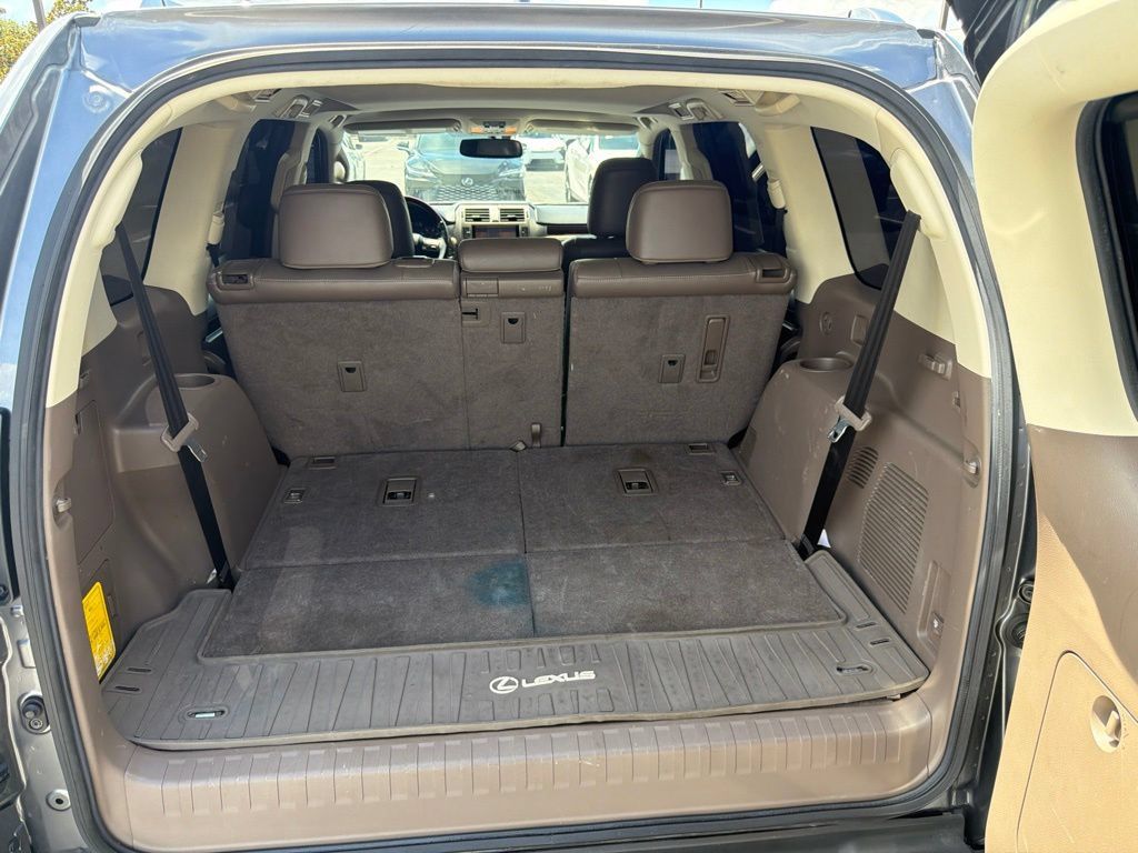 Used 2018 Lexus GX 460 Premium w/ Premium Package AWD/4WD image 9