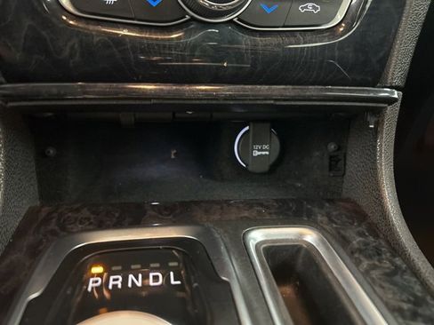 Used 2023 Chrysler 300 Touring L w/ Popular Equipment Group image 20