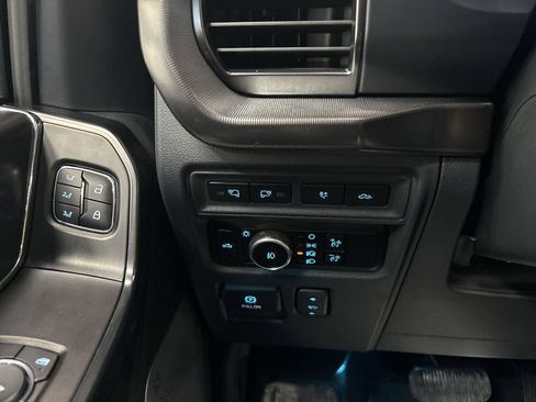 Used 2024 Ford F150 Platinum image 43