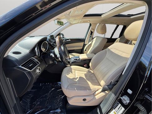 Used 2018 Mercedes-Benz GLS 450 4MATIC image 2