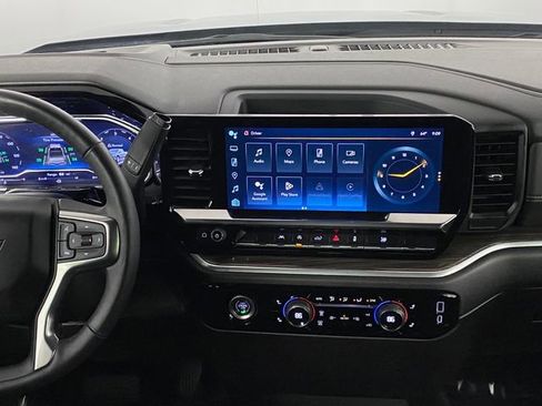 Used 2023 Chevrolet Silverado 1500 LT AWD/4WD image 19