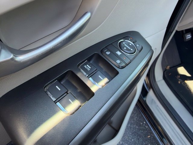 Used 2020 Kia Sedona EX FWD image 25