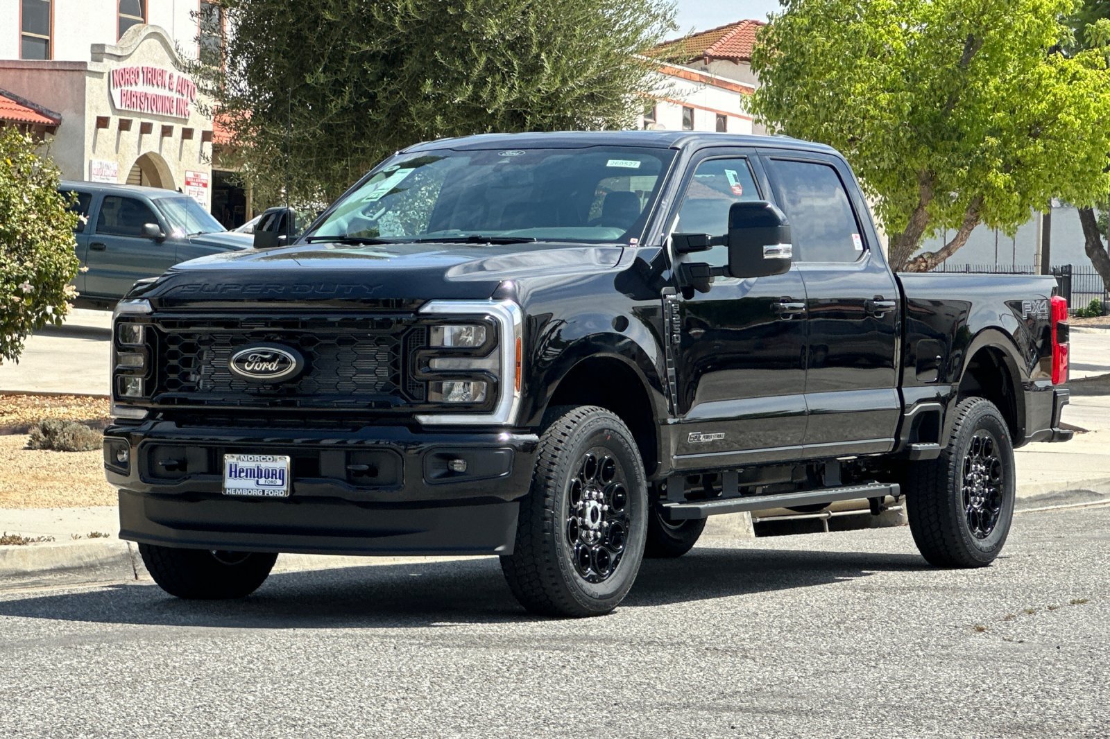 New 2026 Ford F250 Lariat w/ Black Appearance Package AWD/4WD image 8
