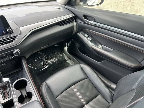 Certified 2023 Nissan Altima 2.5 SR image 17