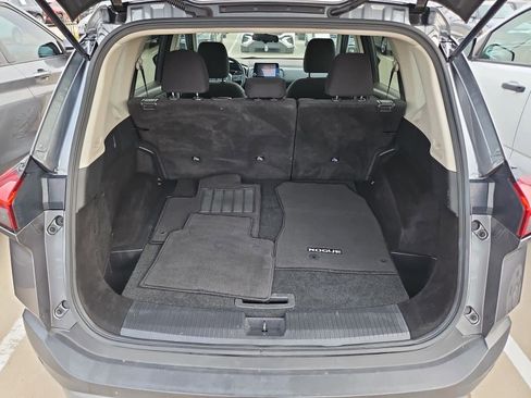 Used 2023 Nissan Rogue S image 32