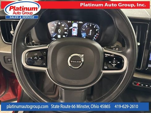 Used 2021 Volvo XC60 T5 Inscription image 15