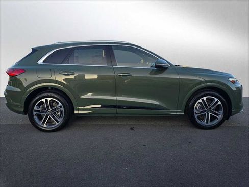 New 2025 Audi Q5 Prestige image 2