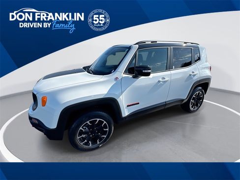 Used 2023 Jeep Renegade Trailhawk image 1