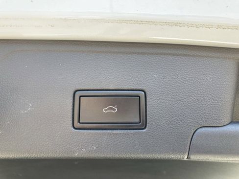 Used 2021 Volkswagen Atlas Cross Sport SEL R-Line image 42