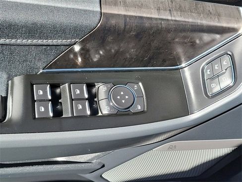 Used 2022 Ford F150 Lariat image 20