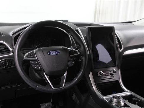 Certified 2024 Ford Edge SEL w/ Sport Appearance Package image 6