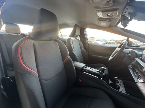 Used 2024 Toyota Prius Prime SE image 36