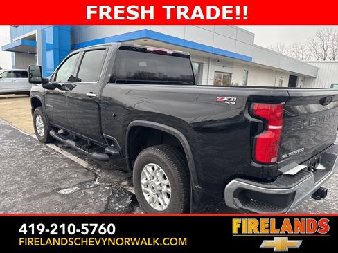 Used 2024 Chevrolet Silverado 3500 LTZ w/ Snow Plow Prep/Camper Package image 4