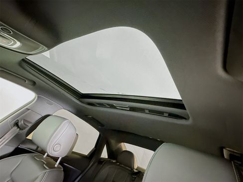 Used 2024 Audi A4 2.0T Premium w/ Convenience Package image 21