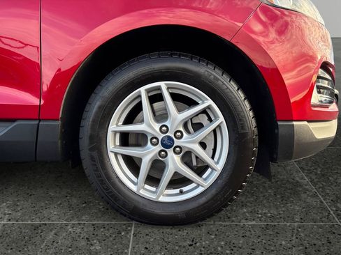 Used 2022 Ford Edge SEL w/ Convenience Package image 9