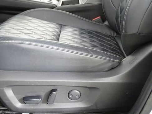 Used 2022 Mitsubishi Outlander SEL image 18