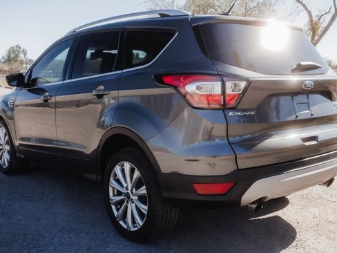 Used 2017 Ford Escape Titanium image 8