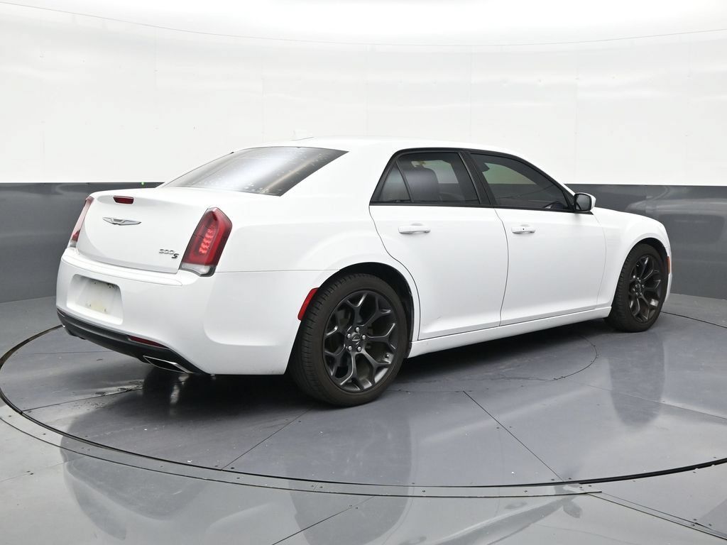 Used 2020 Chrysler 300 S RWD image 5