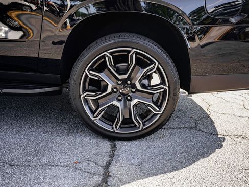 New 2026 Chevrolet Suburban RST w/ RST Capability Package image 10