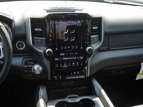 New 2026 RAM 1500 Laramie AWD/4WD image 13