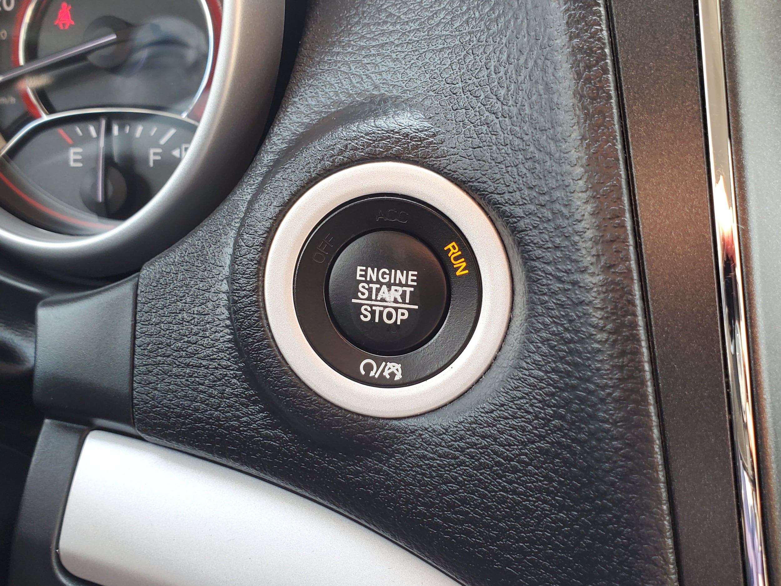 Used 2017 Dodge Journey SXT w/ Safe & Sound Group FWD image 20