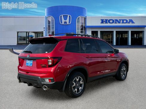 Used 2023 Honda Passport TrailSport image 8
